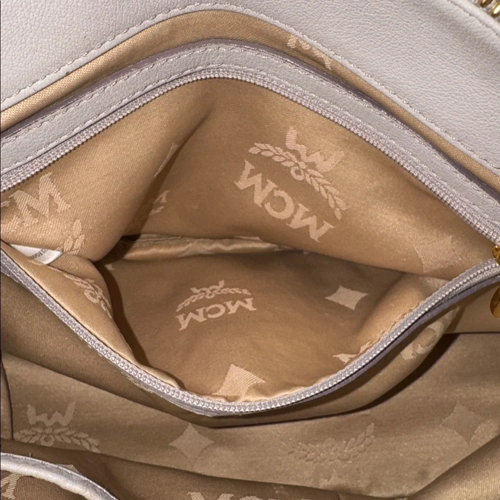 MCM Cream Leather Shoulder Bag With Whip Stiching - Picture 9 of 14